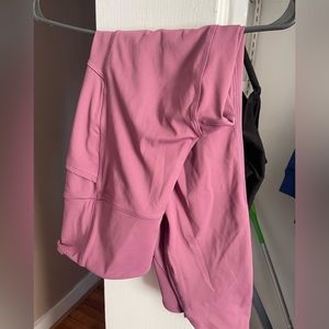 Pink 3/4 leggings with pockets size L